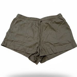 Universal Thread Olive Drawstring Waist Casual Shorts